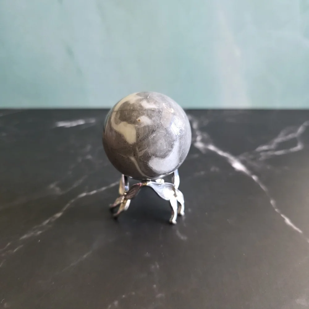 Shell Jasper sphere - Picture 2 of 2